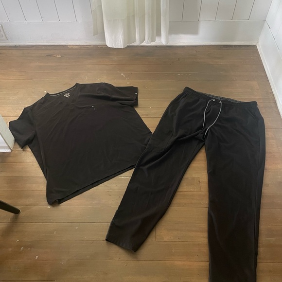 Mens Figs scrubs - Picture 11 of 11